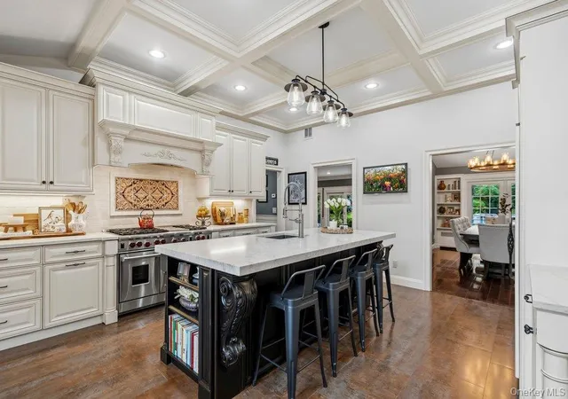 5th image of 6 Colonial, Oyster Bay, NY 11803 | MLS# 1017782