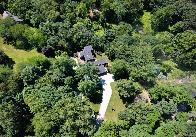 Photo 3 of Single family home for sale at 27 Castle Rd, Orangetown, NY 10968 | MLS# 1017797 | Listing updated on 2026-09-25