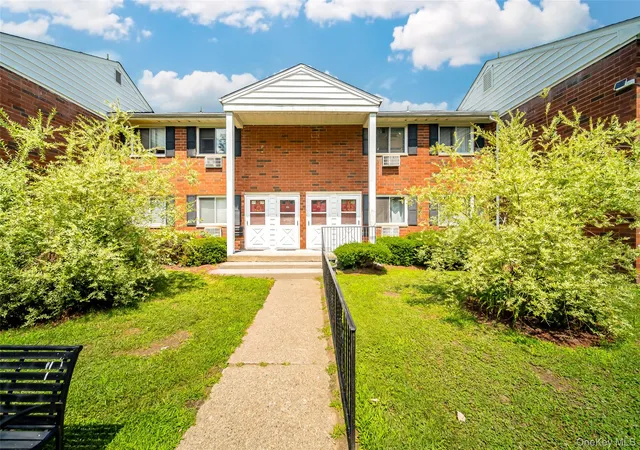 4th image of 44 Manor Dr #44, Cornwall, NY 12518 | MLS# 1017804