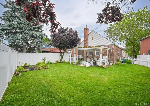 18th image of 56 08 197th St, Fresh Meadows, NY 11365 | MLS# 1017809