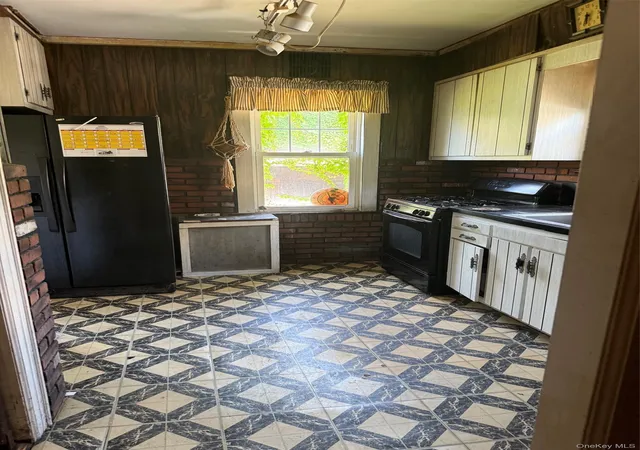 4th image of 340 Plymouth St, Hempstead, NY 11552 | MLS# 1017821