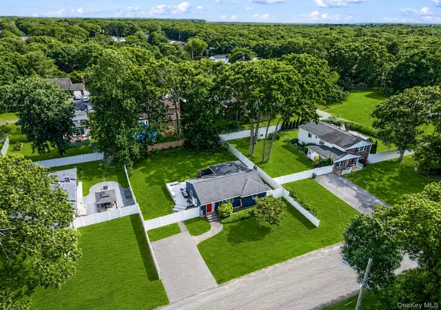 4th image of 6 Malba Dr, Shirley, NY 11967 | MLS# 1017822