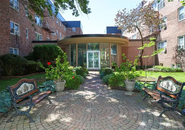 2nd image of 6 8 Wooleys #B34, Great Neck, NY 11023 | MLS# 1017831