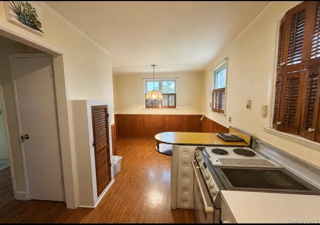 3rd image of 2526 Dogwood Ave, Hempstead, NY 11554 | MLS# 1017840