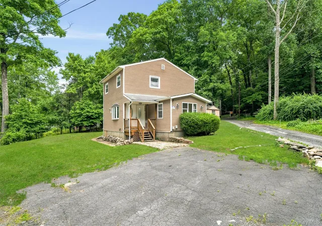 Homes for sale in Blooming Grove, NY | 2 Echo Trl, Blooming Grove, NY 10950 | MLS# 1017854