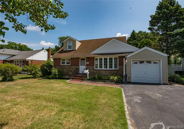 Homes for sale in Oyster Bay, NY | 21 Langdon Rd, Oyster Bay, NY 11735 | MLS# 1017857
