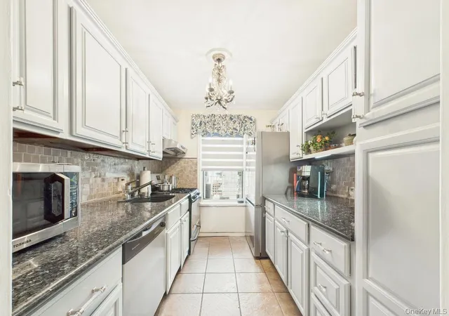 Homes for sale in New York, NY | 72 61 113th Street #2z 113th Street #2Z, New York, NY 11375 | MLS# 1017863