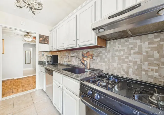 Homes for sale in New York, NY | 72-61 113Th St #2Z 113Th St, New York, NY 11375