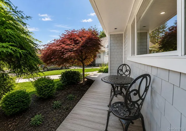 2nd image of 2184 Seneca Dr S, Hempstead, NY 11566 | MLS# 1017872