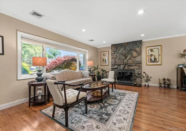4th image of 2184 Seneca Dr S, Hempstead, NY 11566 | MLS# 1017872
