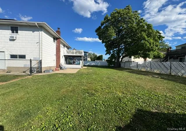 Homes for sale in Babylon, NY | 121 W Lake Dr, Babylon, NY 11757 | MLS# 1017892