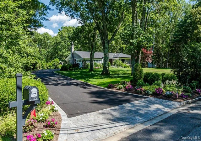 Photo 1 of Sale Pending at 225 Laurel Ln, Oyster Bay, NY 11791 | MLS# 1017893 | Listing updated on 2026-07-30