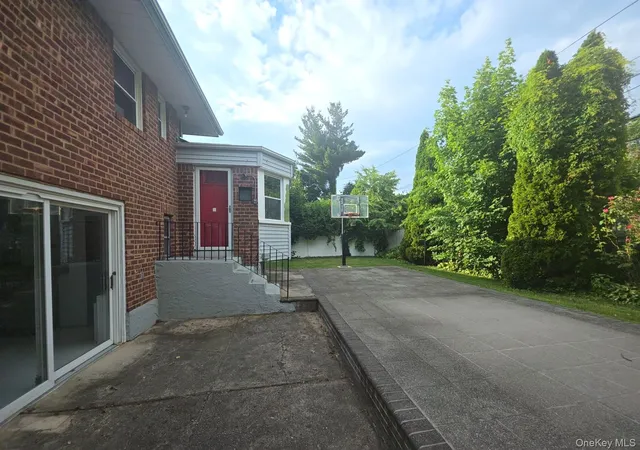 Homes for sale in Hempstead, NY | 172 Evergreen Dr, Hempstead, NY 11590 | MLS# 1017905