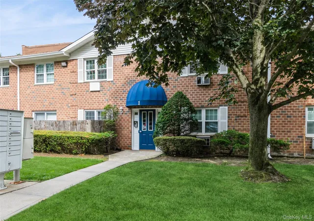 2nd image of 460 Old Town Rd #1 F, Brookhaven, NY 11776 | MLS# 1017908