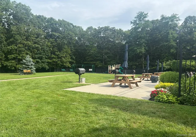 24th image of 460 Old Town Rd #1 F, Brookhaven, NY 11776 | MLS# 1017908