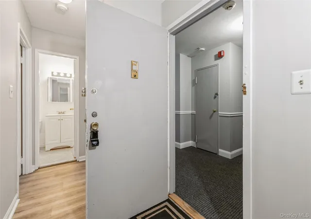 4th image of 460 Old Town Rd #1 F, Brookhaven, NY 11776 | MLS# 1017908