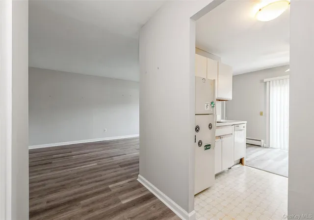 5th image of 460 Old Town Rd #1 F, Brookhaven, NY 11776 | MLS# 1017908