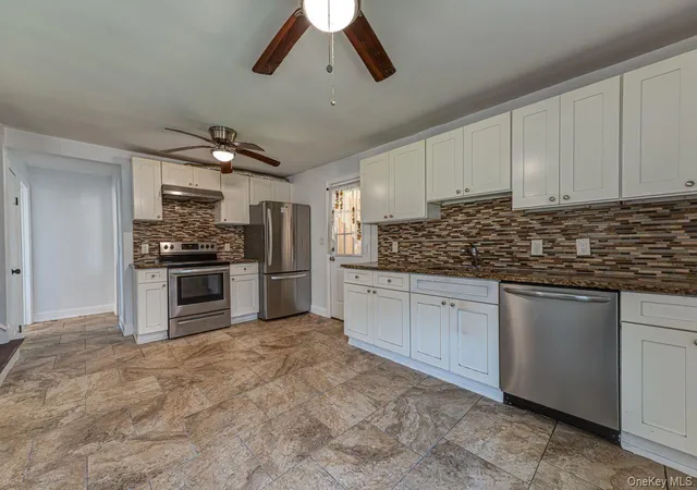 4th image of 35 Oakland Ave, Port Jefferson Station, NY 11776 | MLS# 1017937