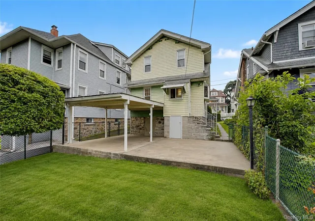 17th image of 40 Dewey Ave, New Rochelle, NY 10801 | MLS# 1017942
