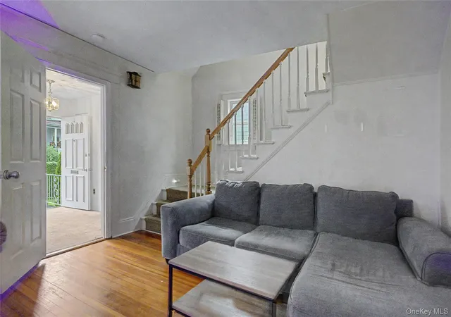5th image of 40 Dewey Ave, New Rochelle, NY 10801 | MLS# 1017942