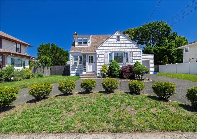 2nd image of 24 W Windsor Pkwy, Oceanside, NY 11572 | MLS# 1017947