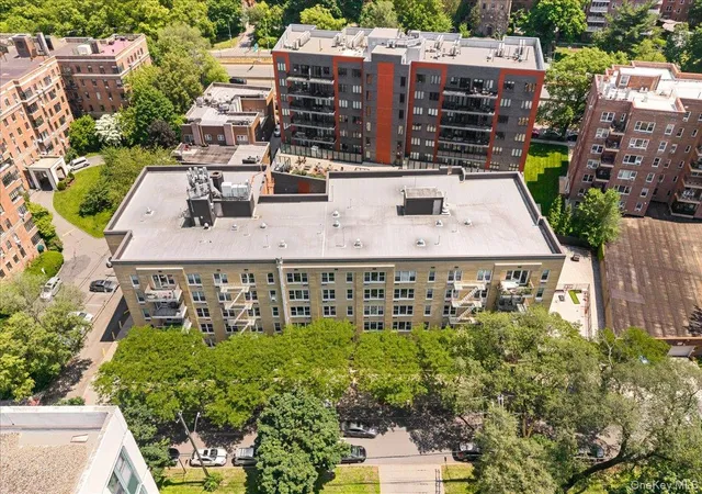 17th image of 2736 Independence Ave #2B, New York, NY 10463 | MLS# 1017949