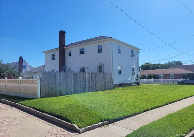 5th image of 380 Hill Ave, Hempstead, NY 11003 | MLS# 1017955