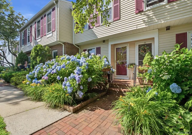 Homes for sale in Rye Town, NY | 22 Washington Mews #22, Rye Town, NY 10573 | MLS# 1017986