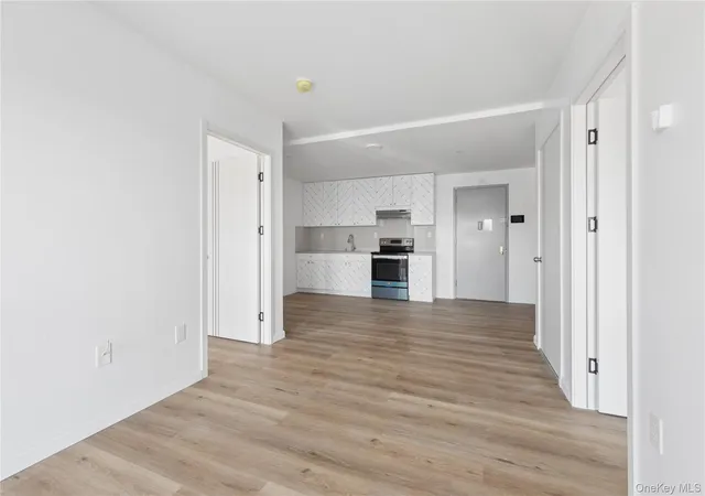 5th image of 70-25 Queens Blvd, New York City, NY 11377