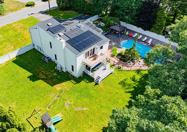 2nd image of 20 Oak St, Saint James, NY 11780 | MLS# 1017995