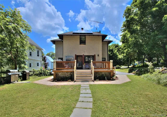Photo 3 of Single family home for sale at 20 Shuit Pl, Woodbury, NY 10917 | MLS# 1018026 | Listing updated on 2026-08-30