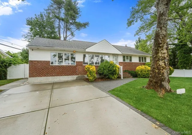 Homes for sale in Oyster Bay, NY | 26 Sheridan St, Oyster Bay, NY 11804 | MLS# 1018050