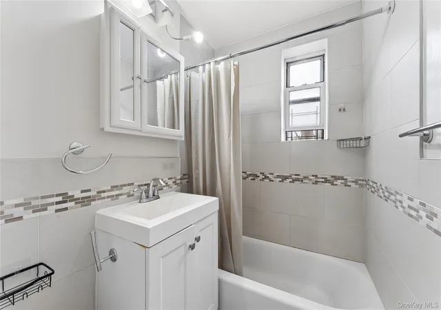 4th image of 55-01 31St Ave #1D, New York, NY 11377 | MLS# 1018056