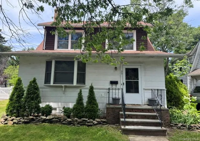 2nd image of 35 Fairview Ave, North Hempstead, NY 11050 | MLS# 1018060