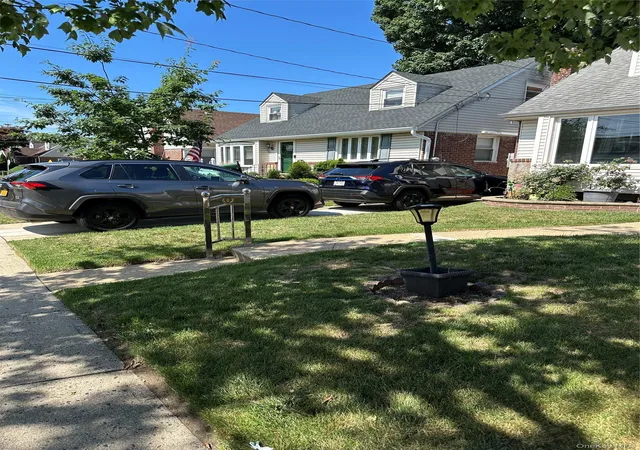2nd image of 90 Clearstream Ave, Hempstead, NY 11580 | MLS# 1018065
