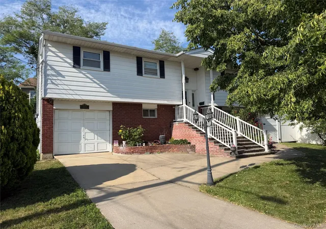 2nd image of 3009 Fishermans Rd, Hempstead, NY 11510 | MLS# 1018072