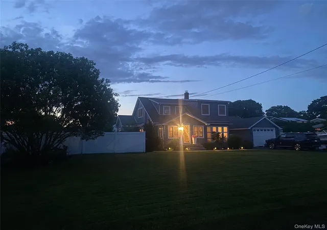 14th image of 379 Blossom Street, Holbrook, NY 11741 | MLS# 1018084