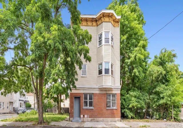 1st image of 113 Herriot St, Yonkers, NY 10701 | MLS# 1018094