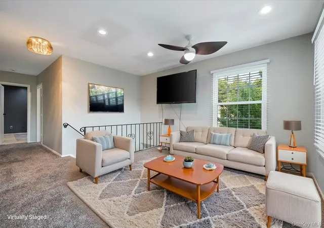 Listing Photo 4 - Condo for sale in building located at 80 Fairview Cir, Brookhaven, NY 11953