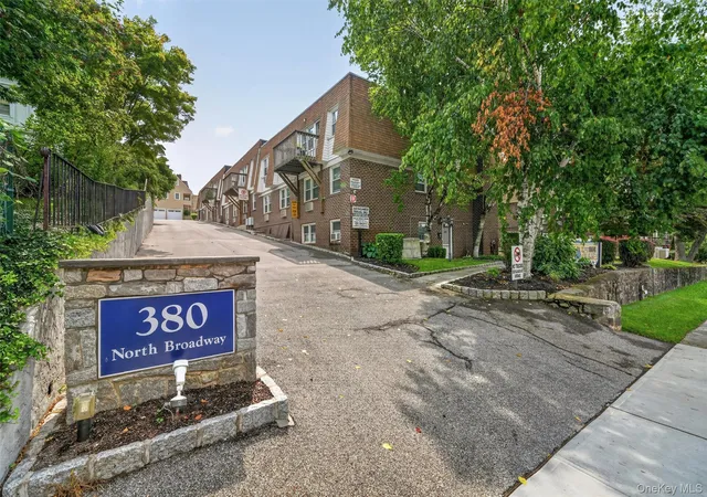 2nd image of 380 N Broadway, Yonkers, NY 10701