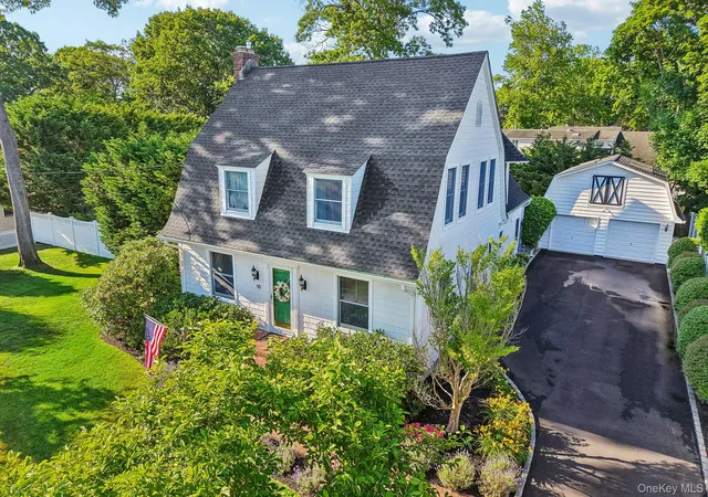 2nd image of 10 Boyd Ave, Bay Shore, NY 11706 | MLS# 1018121