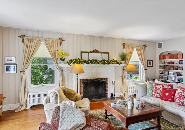 5th image of 10 Boyd Ave, Bay Shore, NY 11706 | MLS# 1018121