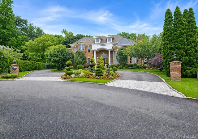 Photo 1 of Mansion for sale at 6 Boxwood Way, Manhasset, NY 11030 | MLS# 1018123 | Listing updated on 2026-07-01