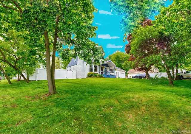Photo 1 of Single family home for sale at 8 Van Cedar St Se #8, Islip, NY 11717 | MLS# 1018126 | Listing updated on 2026-10-07