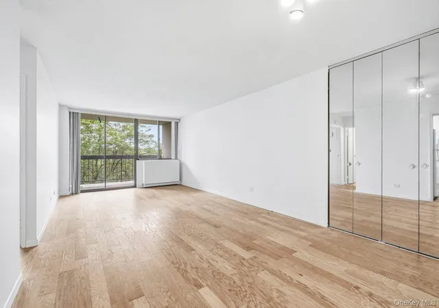 4th image of 2 Bay Club Dr #6F, Bayside, NY 11360 | MLS# 1018130