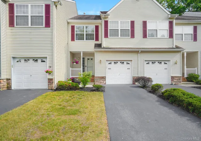 Homes for sale in Fishkill, NY | 4003 Ridgecrest Dr, Fishkill, NY 12590 | MLS# 1018144