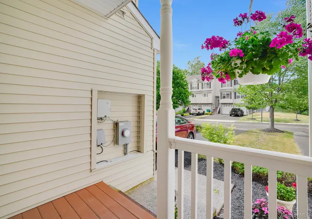 Listing Photo 5 - Condo for sale in building located at 4003 Ridgecrest Dr, Wappingers Falls, NY 12590