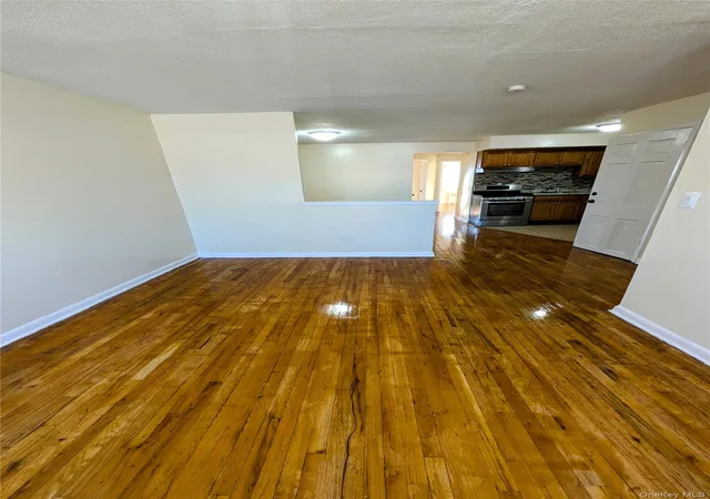 2nd image of 732 Saint Ouen St, Bronx, NY 10470 | MLS# 1018154
