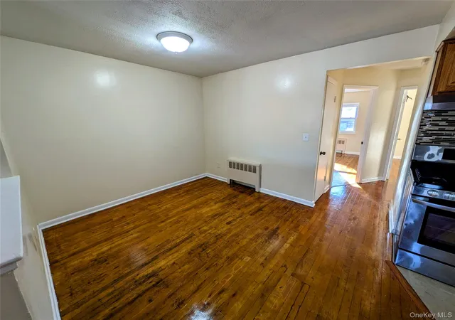 5th image of 732 Saint Ouen St, Bronx, NY 10470 | MLS# 1018154
