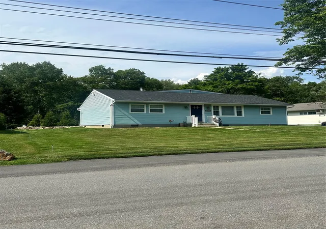 Homes for sale in Yorktown, NY | 754 Locksley Rd, Yorktown, NY 10598 | MLS# 1018173